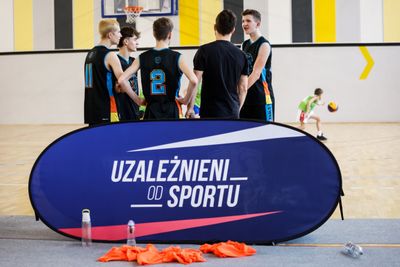 22 drużyny wystąpiły w Turnieju Koszykówki 3×3